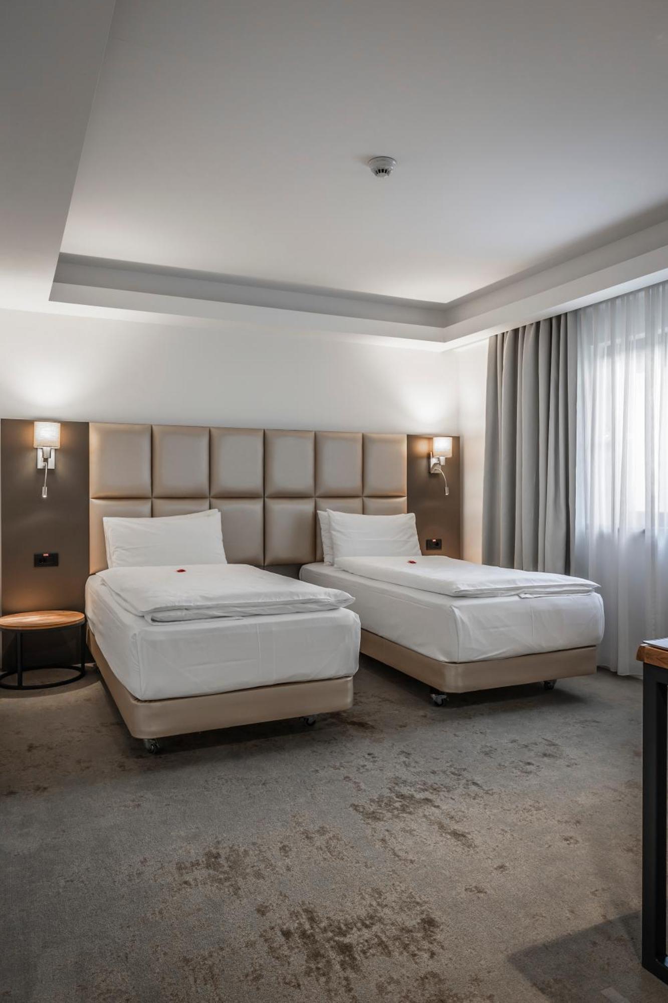 Charm Boutique Hotel Satu Mare Exteriér fotografie