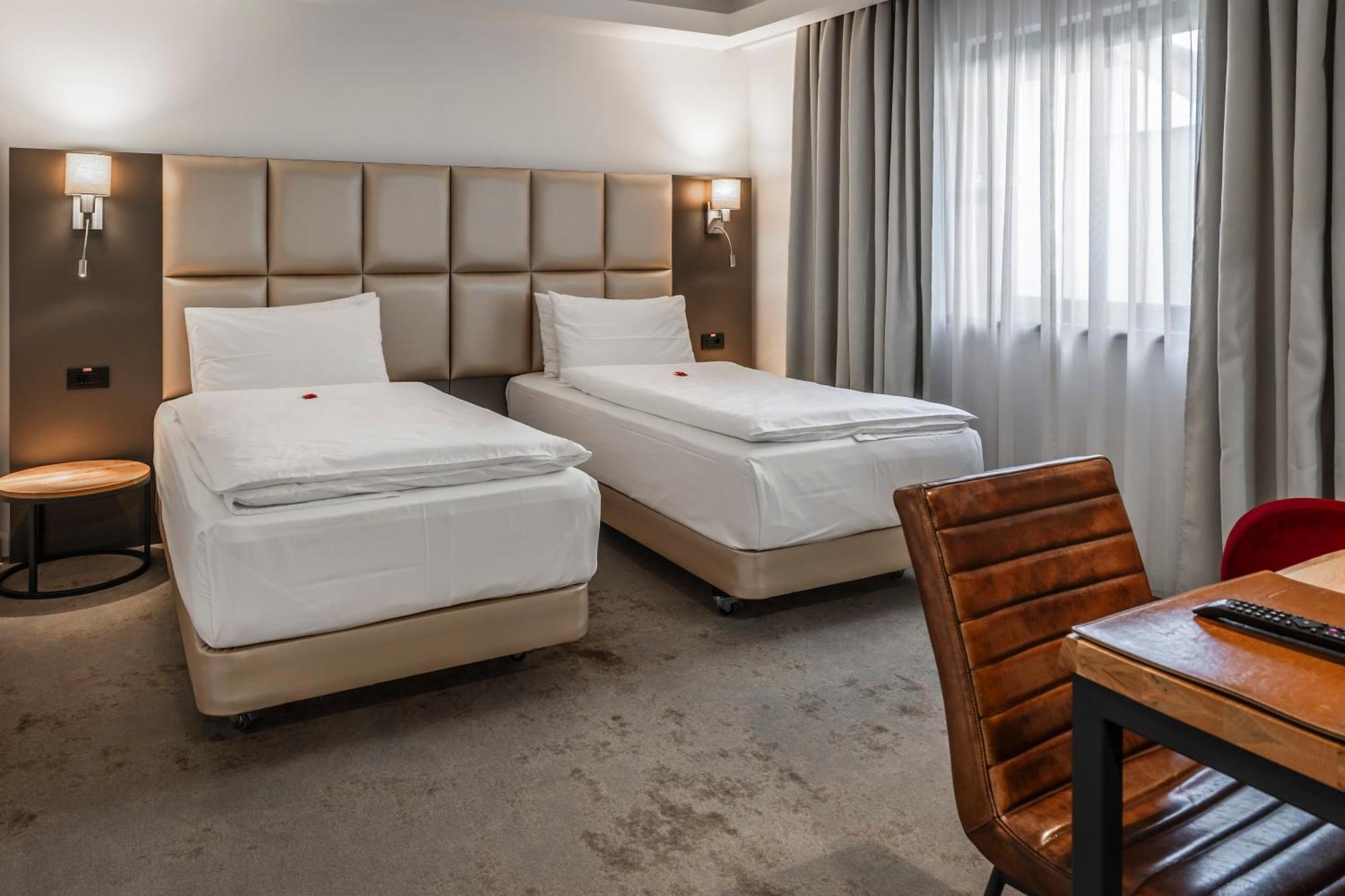Charm Boutique Hotel Satu Mare Exteriér fotografie