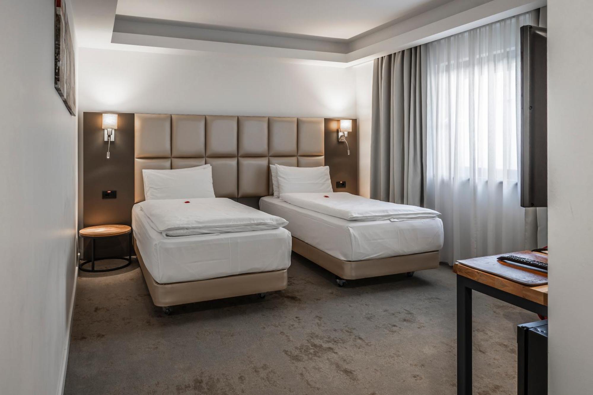 Charm Boutique Hotel Satu Mare Exteriér fotografie